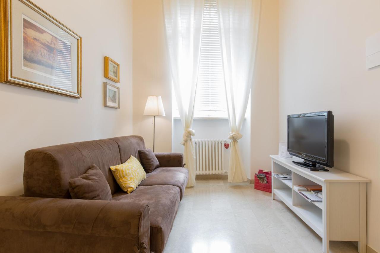 Antica Residenza Adua Apartment - Verona — Photos 2